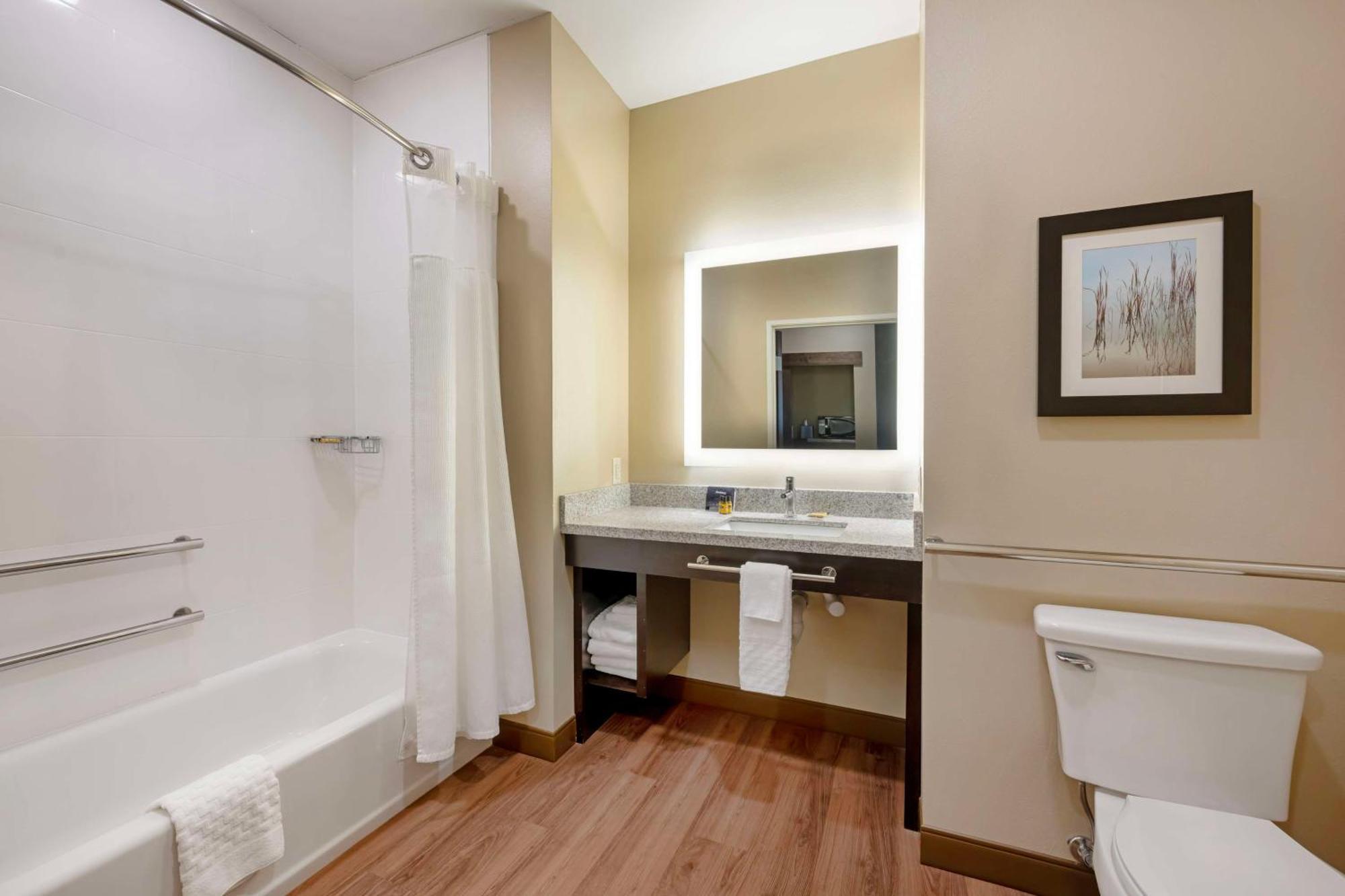 מדיסון Best Western Plus Lakeview Hotel מראה חיצוני תמונה